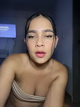 Snapshot of Valery_lux16 chatting on May 14, 2026, 11:22 pm Valery lux16 online show from May 14, 2026, 11:22 pm