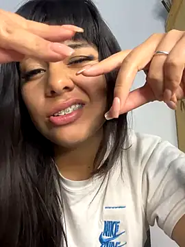 Bulma04 online show from October 15, 2025, 4:51 pm