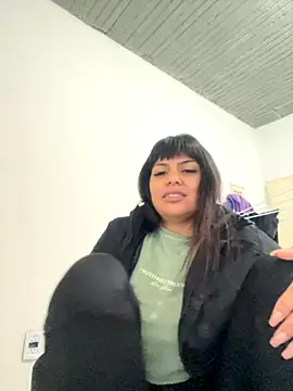 Bulma04 online show from October 28, 2025, 5:15 pm