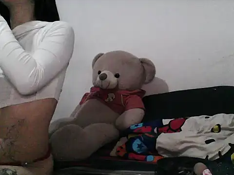 Snapshot of SweettPoison_ chatting on October 12, 2025, 10:53 pm SweettPoison online show from October 12, 2025, 10:53 pm