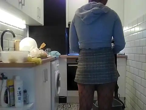 Snapshot of HotLenaX chatting on October 24, 2025, 10:50 pm HotLenaX online show from October 24, 2025, 10:50 pm