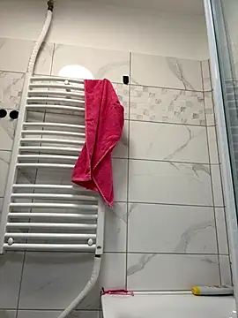 Snapshot of HotLenaX chatting on November 3, 2025, 5:25 pm HotLenaX online show from November 3, 2025, 5:25 pm