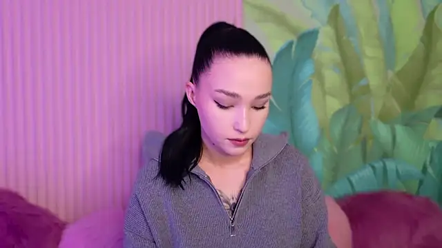 Amanda Choi online show from October 11, 2025, 5:28 am