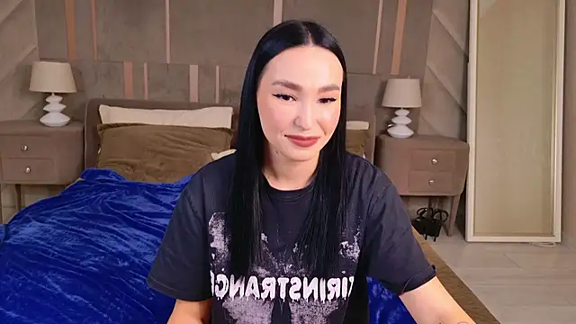 Amanda Choi online show from November 9, 2025, 3:32 pm