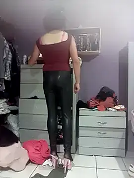 Snapshot of transreyna chatting on September 29, 2025, 10:31 am transreyna online show from September 29, 2025, 10:31 am