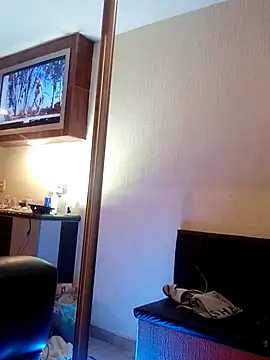 Snapshot of transreyna chatting on November 13, 2025, 11:31 am transreyna online show from November 13, 2025, 11:31 am