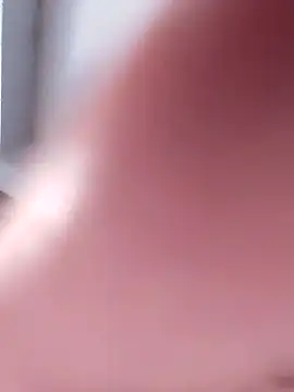 Snapshot of transreyna chatting on April 2, 2026, 4:37 pm transreyna online show from April 2, 2026, 4:37 pm