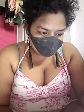 Deborbhavi222 online show from May 12, 2026, 9:17 am