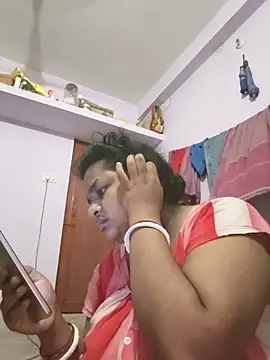 Deborbhavi222 online show from May 25, 2026, 6:36 pm