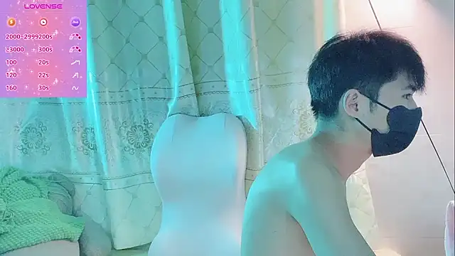 White-Lia online show from September 29, 2025, 6:57 pm