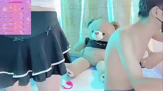 White-Lia online show from October 1, 2025, 8:37 pm