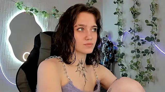 Snapshot of Elastikisss chatting on April 23, 2026, 6:25 am Elastikisss online show from April 23, 2026, 6:25 am