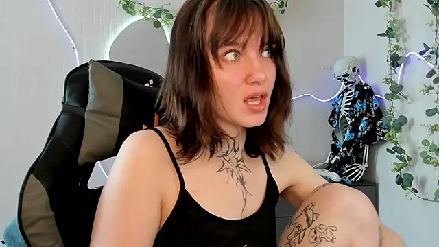 Snapshot of Elastikisss chatting on May 7, 2026, 7:58 am Elastikisss online show from May 7, 2026, 7:58 am