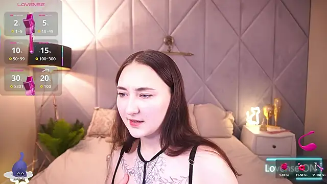 SashaDuvalle online show from November 12, 2025, 8:30 pm