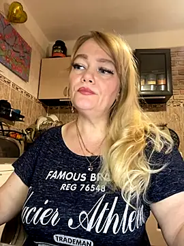 Sweet-blonde online show from October 17, 2025, 11:40 pm