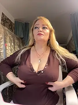 Sweet-blonde online show from December 3, 2025, 5:00 pm