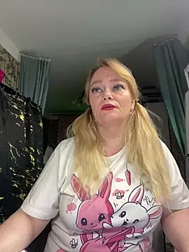 Snapshot of Sweet-blonde chatting on April 22, 2026, 9:16 pm Sweet-blonde online show from April 22, 2026, 9:16 pm