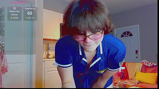 LunaMilav online show from October 2, 2025, 3:13 am