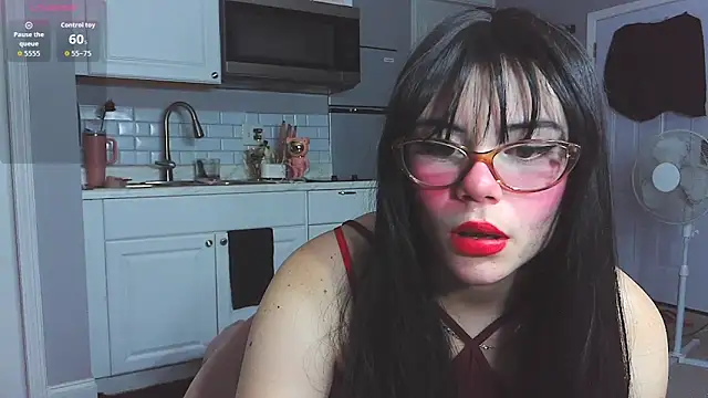 LunaMilav online show from October 16, 2025, 11:39 pm