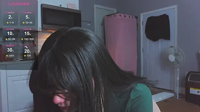 LunaMilav online show from October 18, 2025, 11:16 pm