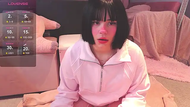 LunaMilav online show from November 16, 2025, 1:44 am