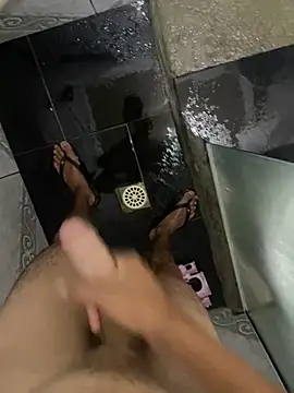 ooMiguel17CM online show from February 19, 2026, 2:40 am