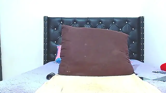 AnySugar online show from January 14, 2026, 7:41 pm