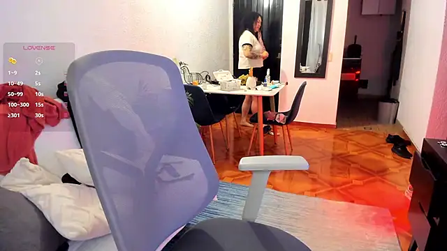 Snapshot of Chubby_Licius chatting on October 5, 2025, 12:53 am Chubby Licius online show from October 5, 2025, 12:53 am