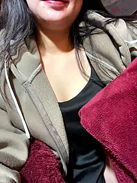 violet-00 online show from January 9, 2026, 1:30 am