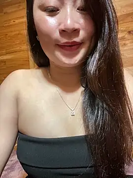 violet-00 online show from July 25, 2026, 1:52 pm