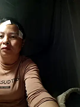 xuxulovezz online show from September 23, 2025, 11:57 am