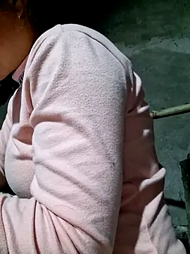 xuxulovezz online show from March 8, 2026, 1:36 am