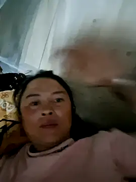 xuxulovezz online show from July 28, 2026, 12:34 pm