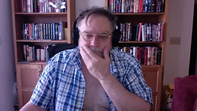 Vinyl22xh online show from March 8, 2026, 7:50 pm