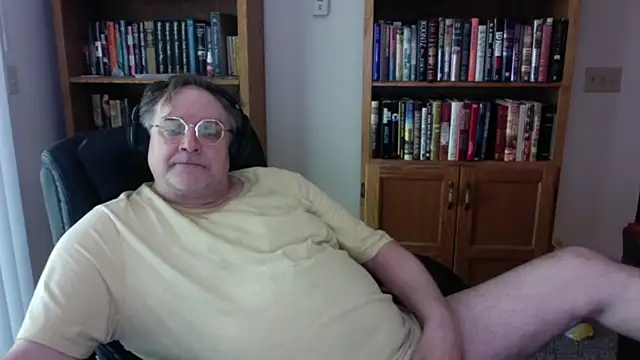 Vinyl22xh online show from May 2, 2026, 7:52 pm