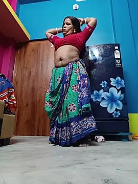 reya743 online show from March 6, 2026, 11:56 pm