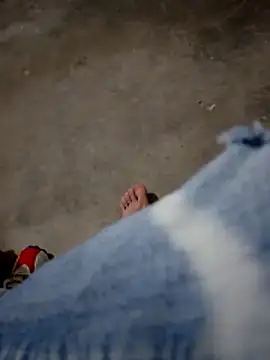 SALCEDO 041198 online show from November 15, 2025, 2:31 am