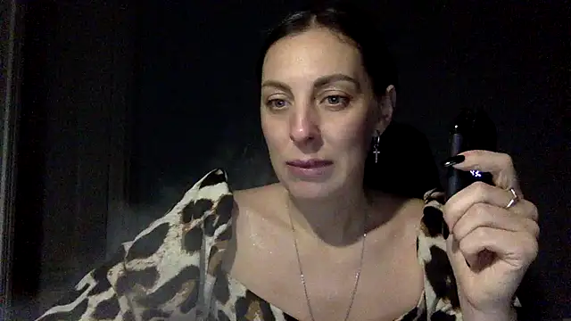 Snapshot of Myronell chatting on October 27, 2025, 6:34 pm Myronell online show from October 27, 2025, 6:34 pm