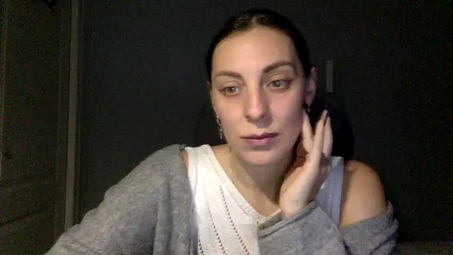 Snapshot of Myronell chatting on November 11, 2025, 5:02 pm Myronell online show from November 11, 2025, 5:02 pm