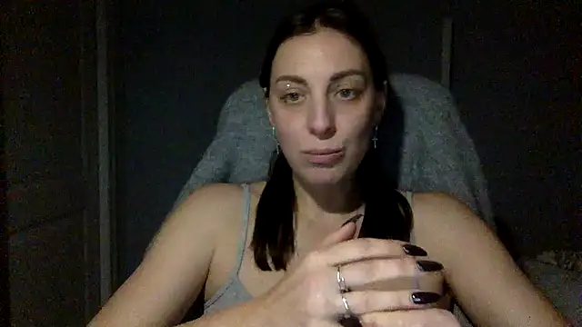 Snapshot of Myronell chatting on November 16, 2025, 6:13 pm Myronell online show from November 16, 2025, 6:13 pm