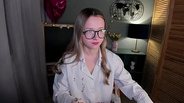 Snapshot of elliupp chatting on October 12, 2025, 1:37 am elliupp online show from October 12, 2025, 1:37 am