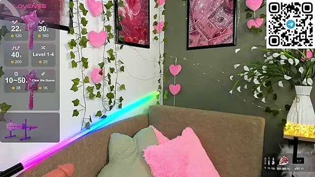 Selena Lune online show from October 4, 2025, 12:41 am