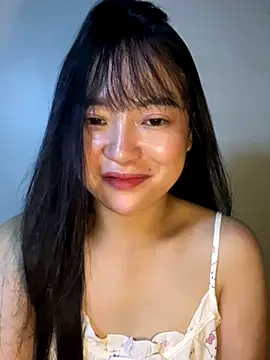 Snapshot of Be_xinh chatting on October 12, 2025, 3:11 pm Be xinh online show from October 12, 2025, 3:11 pm