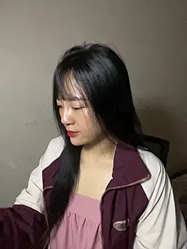 Snapshot of Be_xinh chatting on November 8, 2025, 2:39 pm Be xinh online show from November 8, 2025, 2:39 pm