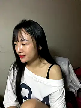 Snapshot of Be_xinh chatting on November 14, 2025, 3:33 pm Be xinh online show from November 14, 2025, 3:33 pm