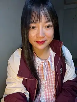 Snapshot of Be_xinh chatting on November 18, 2025, 3:49 pm Be xinh online show from November 18, 2025, 3:49 pm