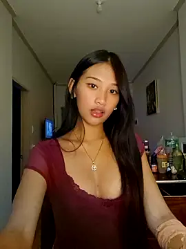 Snapshot of Bunny72772 chatting on October 11, 2025, 3:32 pm Bunny72772 online show from October 11, 2025, 3:32 pm