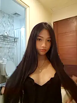 Snapshot of Bunny72772 chatting on November 11, 2025, 6:35 am Bunny72772 online show from November 11, 2025, 6:35 am