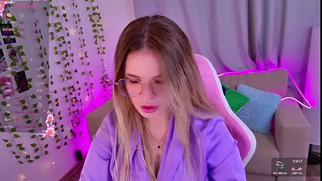 KellyHayden online show from February 6, 2026, 12:30 pm