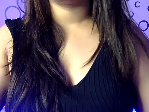 Aaliya02 online show from April 26, 2026, 8:17 pm